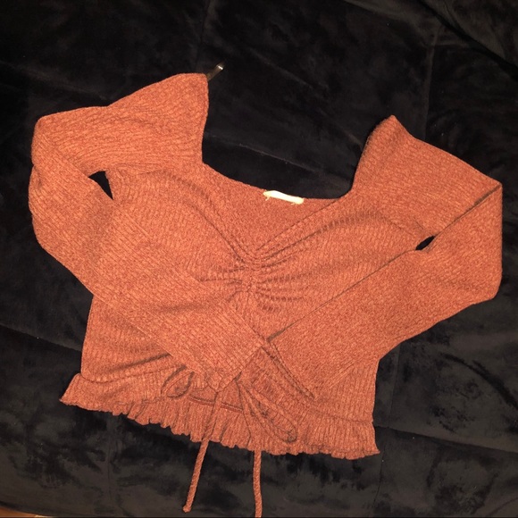 Mind Code Tops - Off the shoulder knit crop top